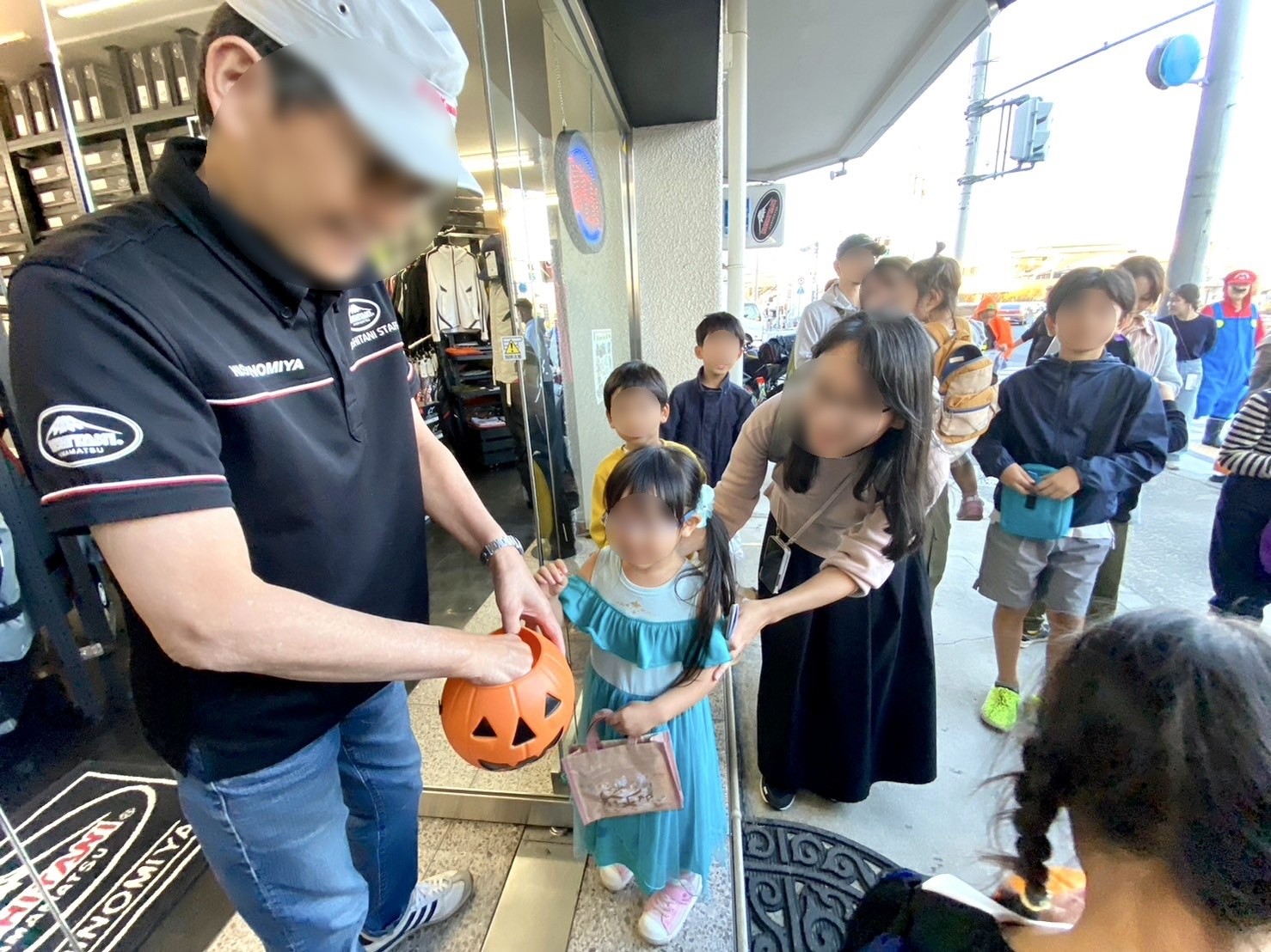 Halloween Party snapshot 8